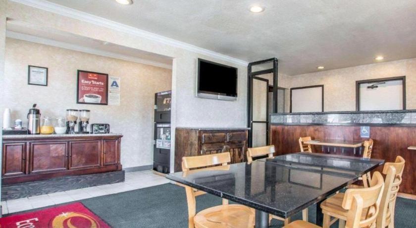 Econo Lodge Морено Вали Екстериор снимка